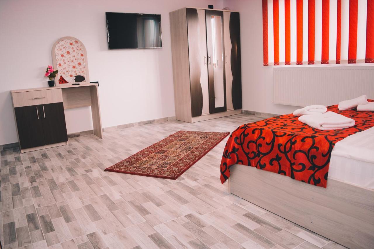 לינה וארוחת בוקר Călimăneşti Casa Erk מראה חיצוני תמונה