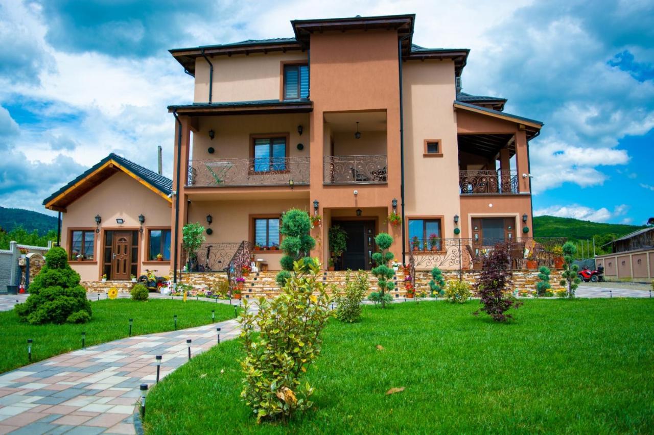 לינה וארוחת בוקר Călimăneşti Casa Erk מראה חיצוני תמונה