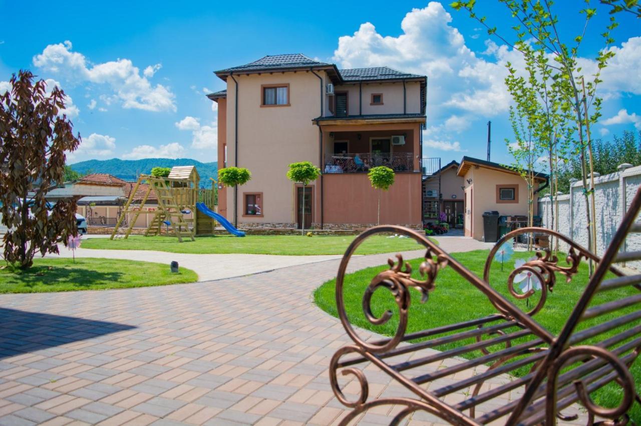 לינה וארוחת בוקר Călimăneşti Casa Erk מראה חיצוני תמונה