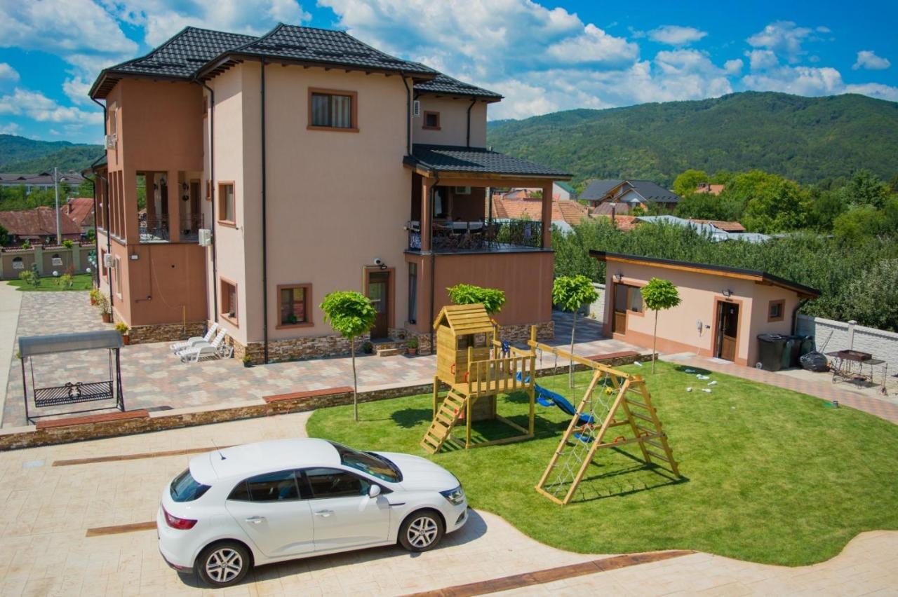 לינה וארוחת בוקר Călimăneşti Casa Erk מראה חיצוני תמונה