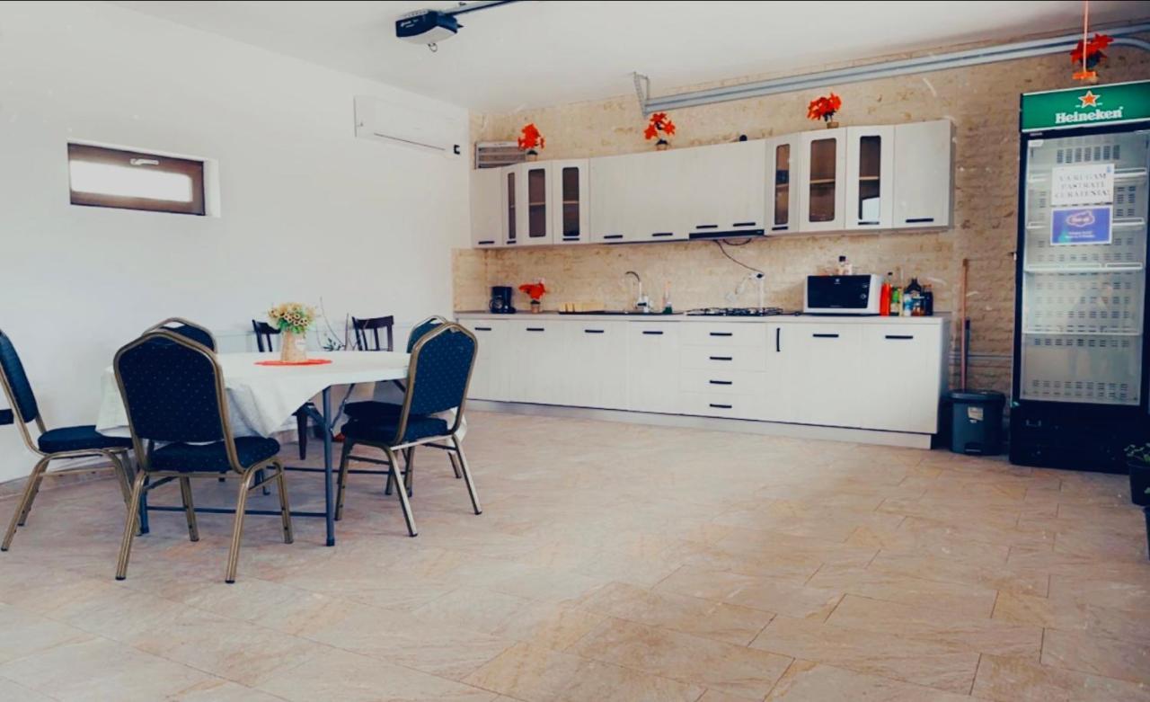 לינה וארוחת בוקר Călimăneşti Casa Erk מראה חיצוני תמונה