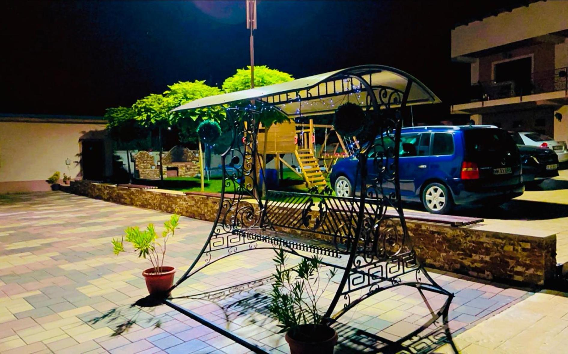 לינה וארוחת בוקר Călimăneşti Casa Erk מראה חיצוני תמונה